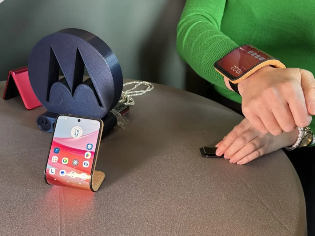 Motorola Rollable Phone